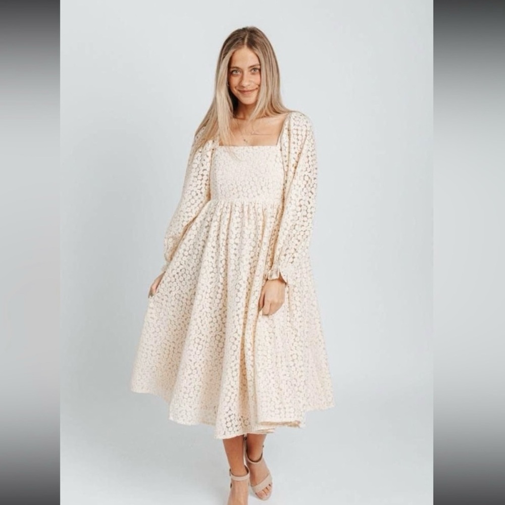 Elegant Cream Lace Dress